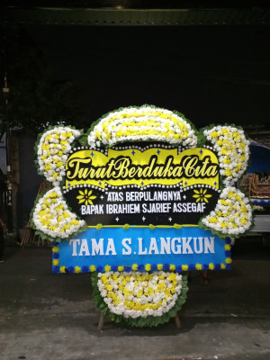 Papan Bunga Duka di Titeue